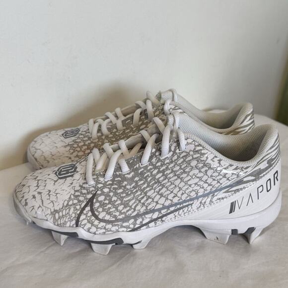 Nike Vapor Edge Shark Soccer Cleats Kids White/Grey – Size 4Y - Picture 2 of 9